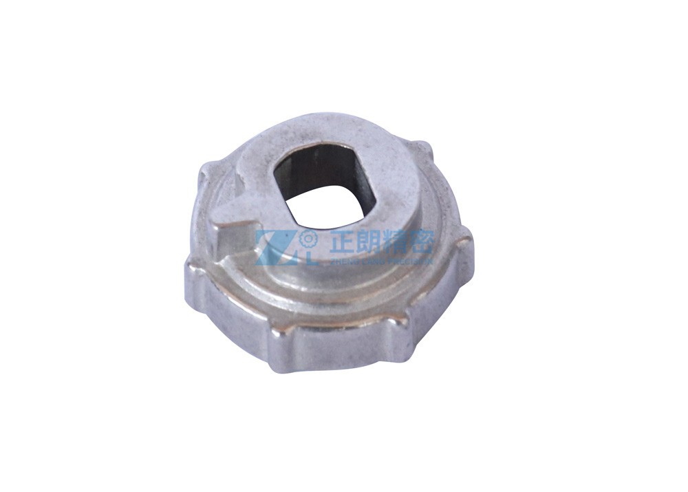 在粉末冶金生产中，如何实现自动化和智能化？